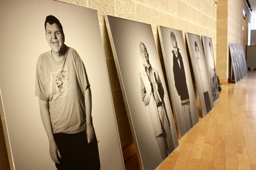 Vorfreude auf die Ausstellung "SichtlichMensch – Menschen mit Behinderung fotografieren Menschen mit Behinderung"