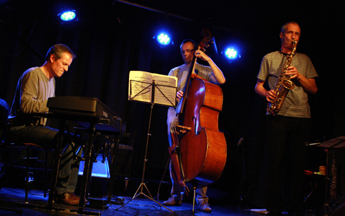 Jazz-Ausklang mit Joachim Scheu, Cornelius Schwarz und Andreas Rudolph (von links). Foto: Gerhard Schindler